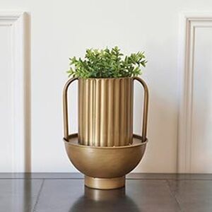 Nwt Elegant Gold Planter with Handles CP1